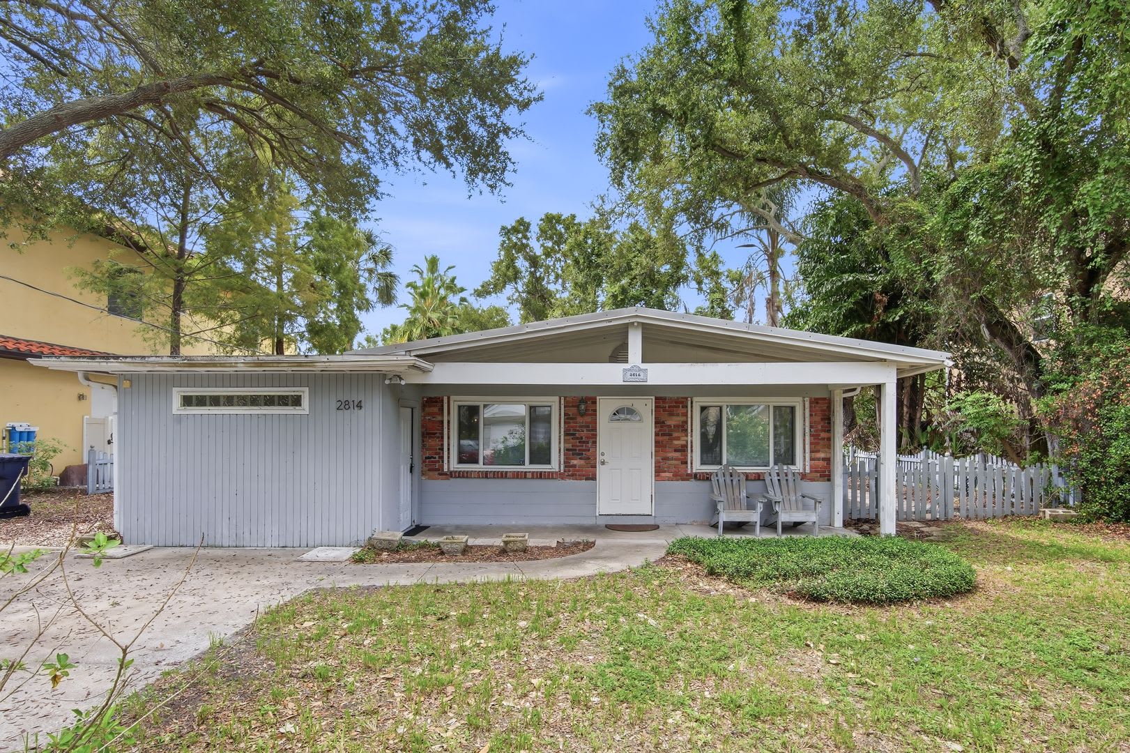 Great 4BR/2BA South Tampa home with Large fenced yard. – photo 1