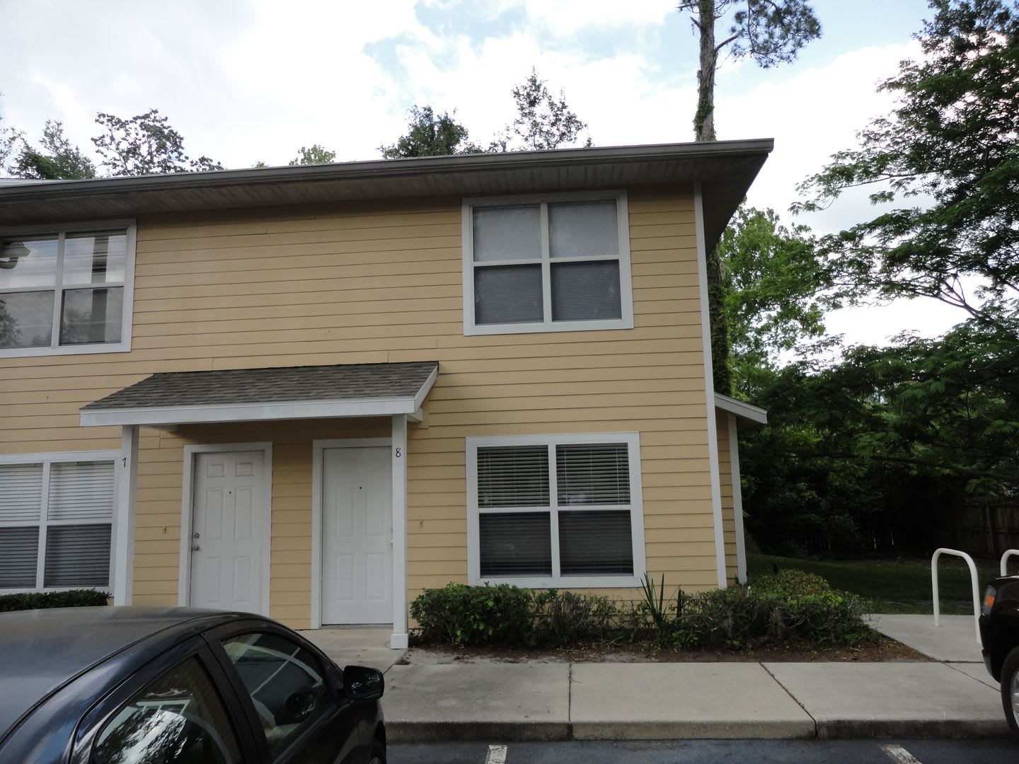 Beautiful 2 Bedroom, 2.5 Bath Condo in Desirable Isabella Park – photo 1