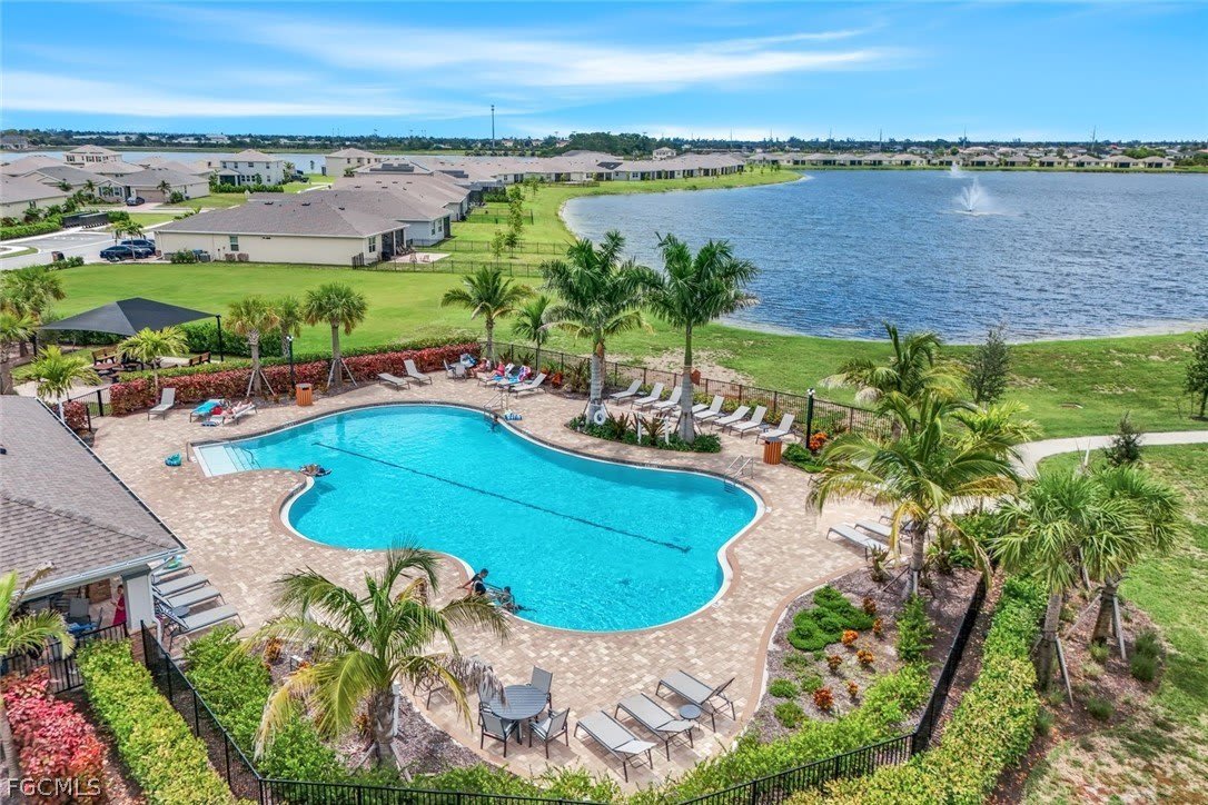 421 Coral Reef Place – photo 2