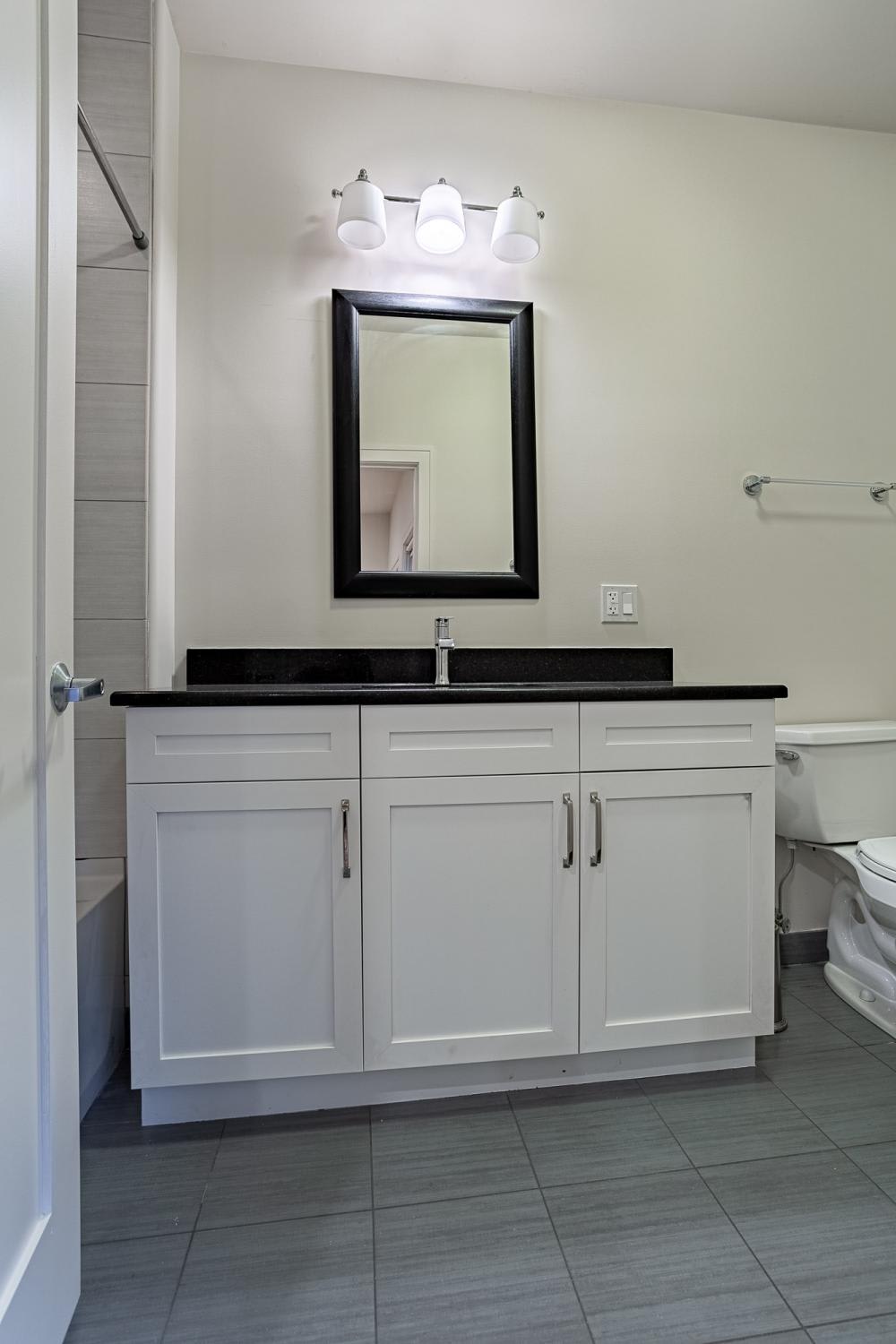 2100 Greenwood – photo 1