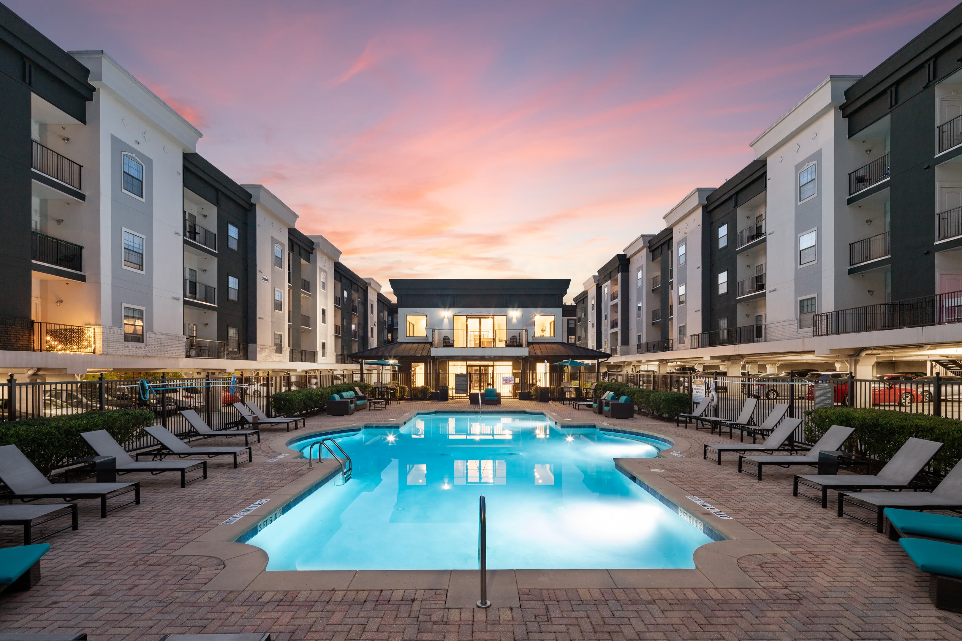 The Grove Chamblee – photo 1