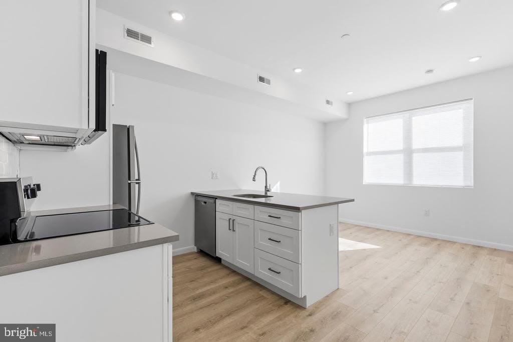7246 RISING SUN AVENUE – photo 4