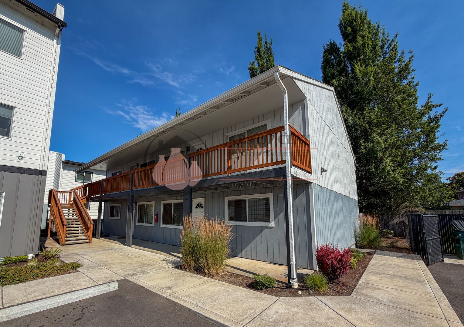 Plymouth Apartments – photo 1