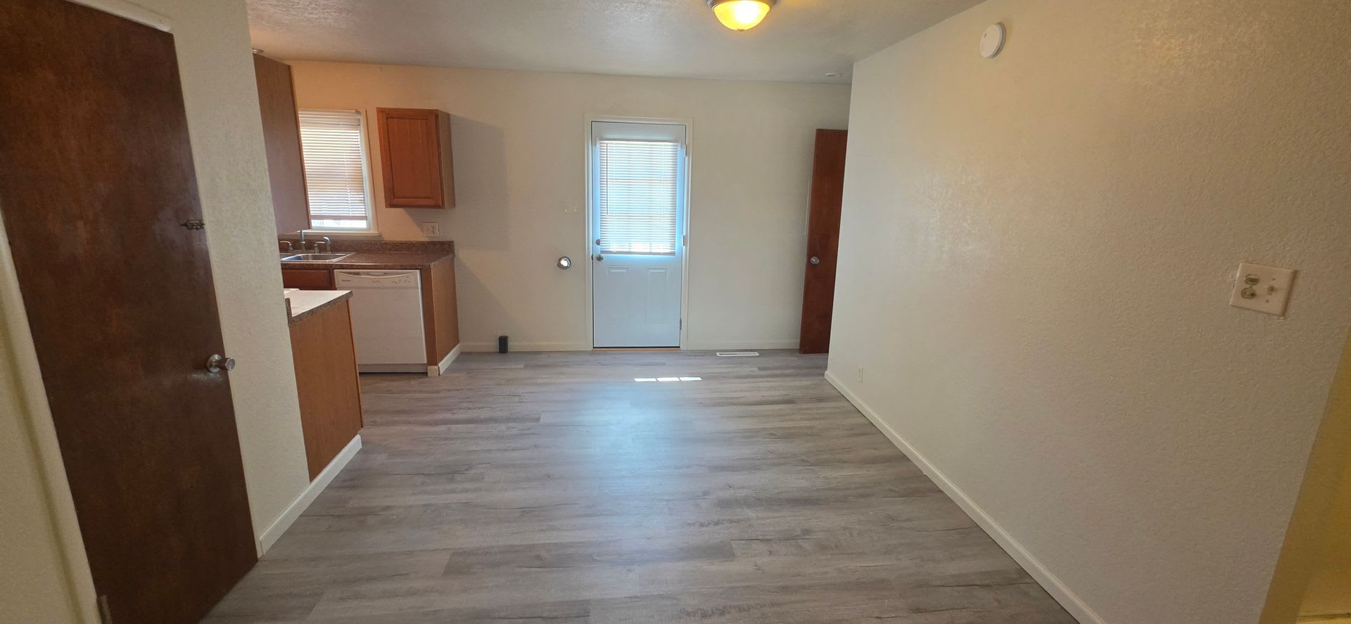 Move In Special 1 2 Off First Full Months Rent All Prospective Tenants Must Submit A 58 Non Refundable Application Fee Per Applicant Online And Be Pre Qualified Prior To Any Showings Apply Puebloarearentals Com – photo 5