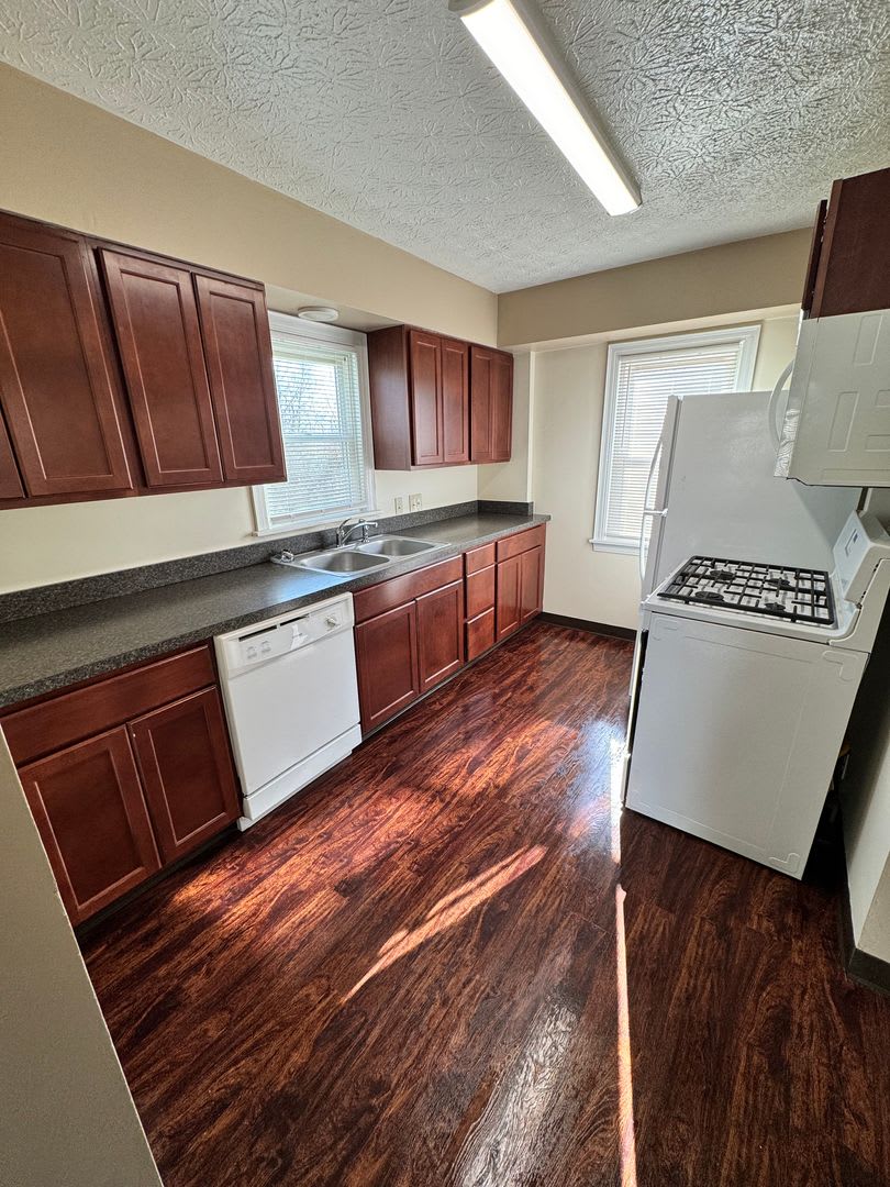625 Churchill Rd – photo 5