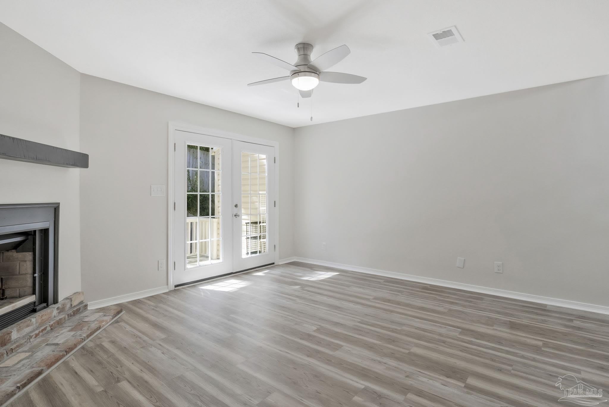 4221 Brookside Dr – photo 2