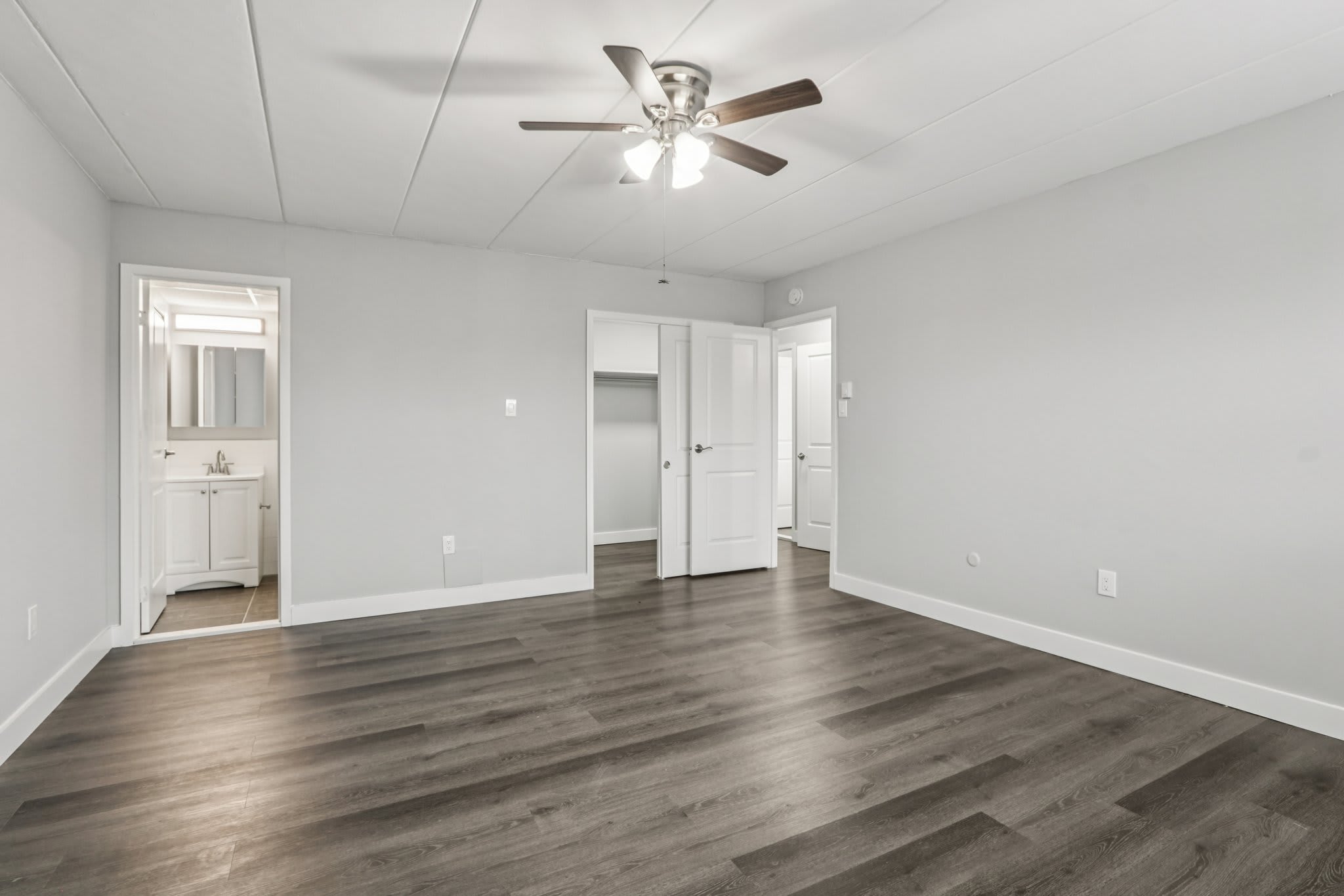 Laverock Place Apartment – photo 3