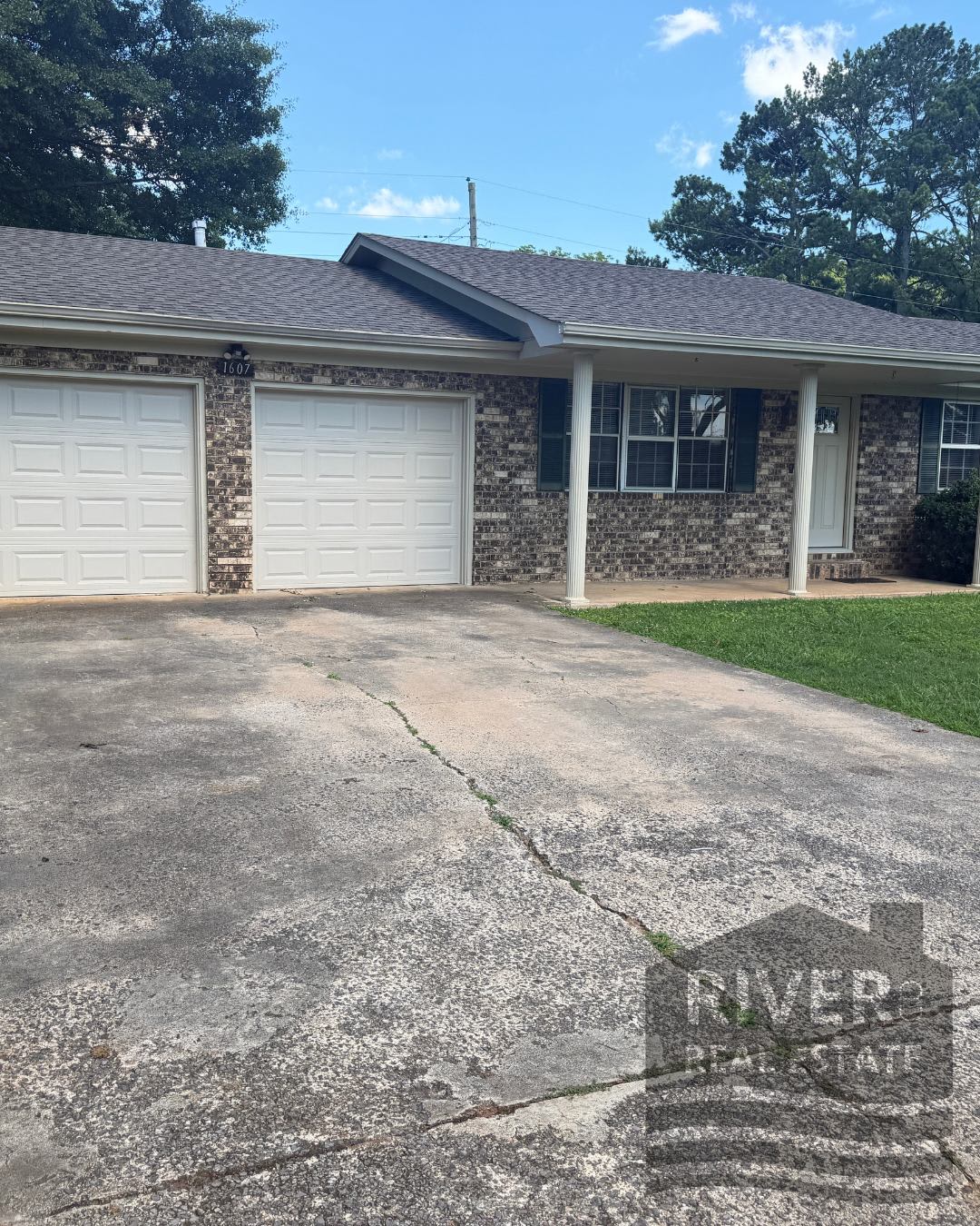 1607 Harding Avenue – photo 2