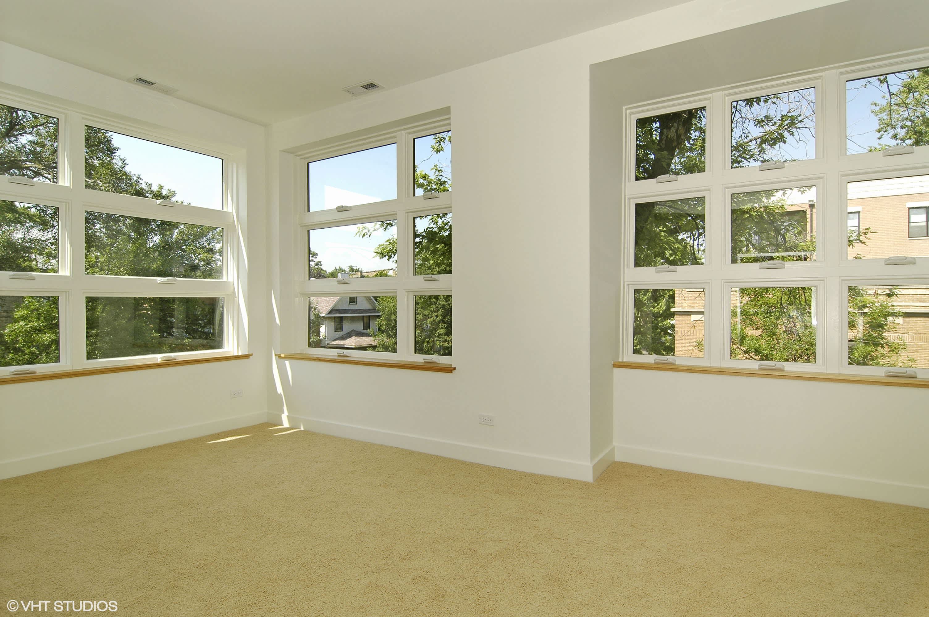 7209 N Oakley Ave – photo 2