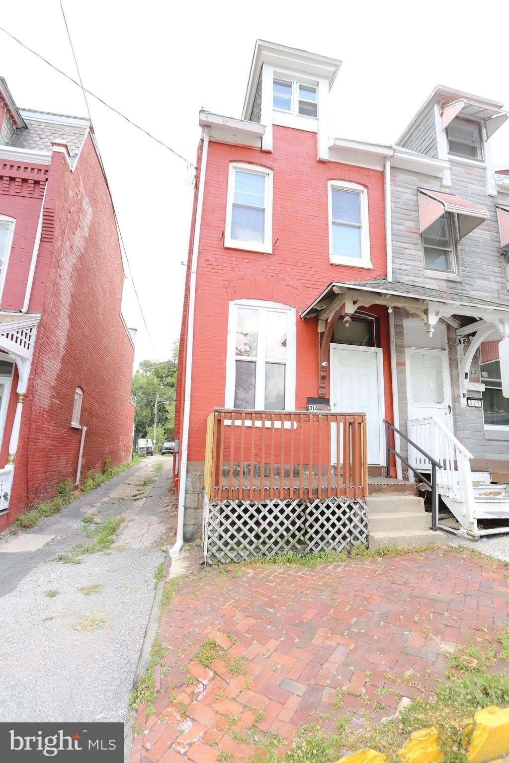 314 S 16TH Street – photo 2