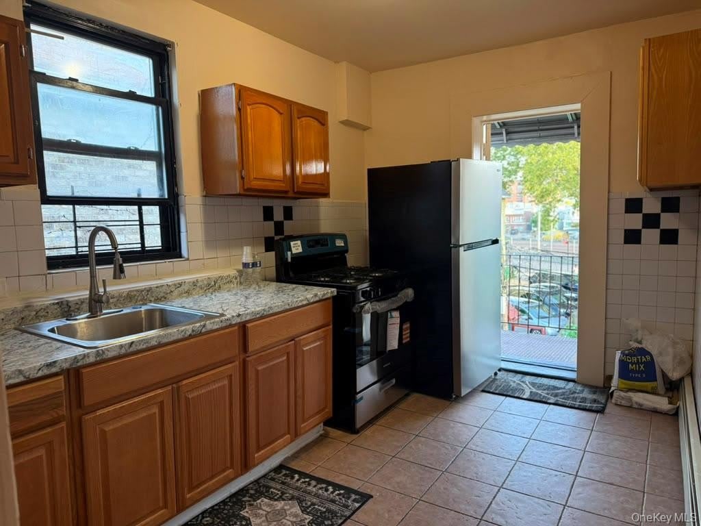 2138 Gleason Avenue – photo 3