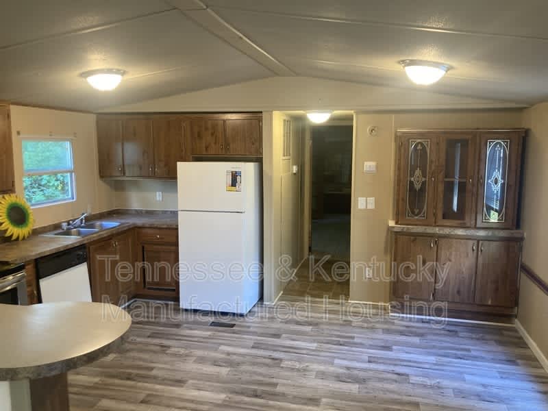 220 Eller Drive – photo 3