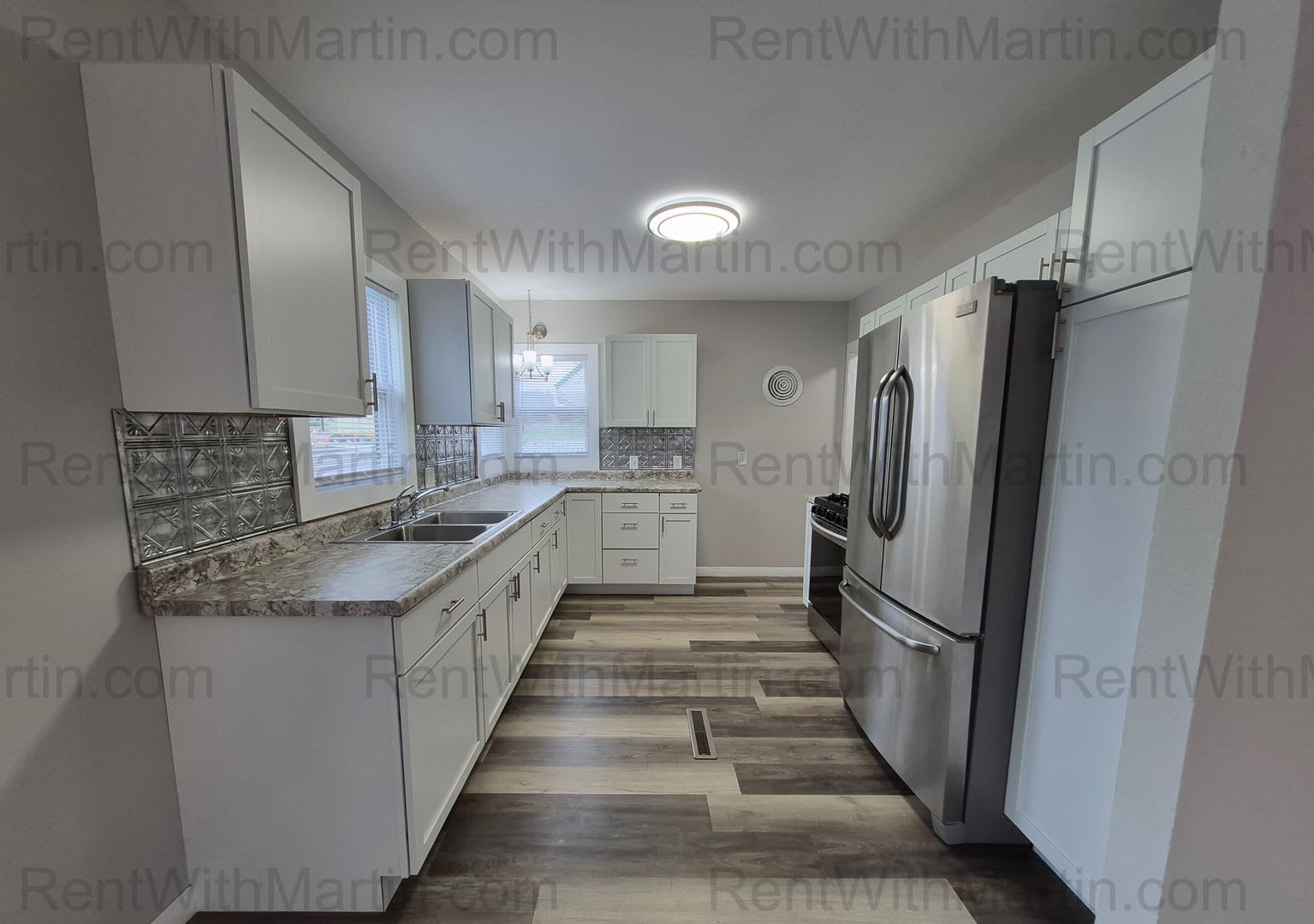 FOR RENT- 617 Center St – photo 4