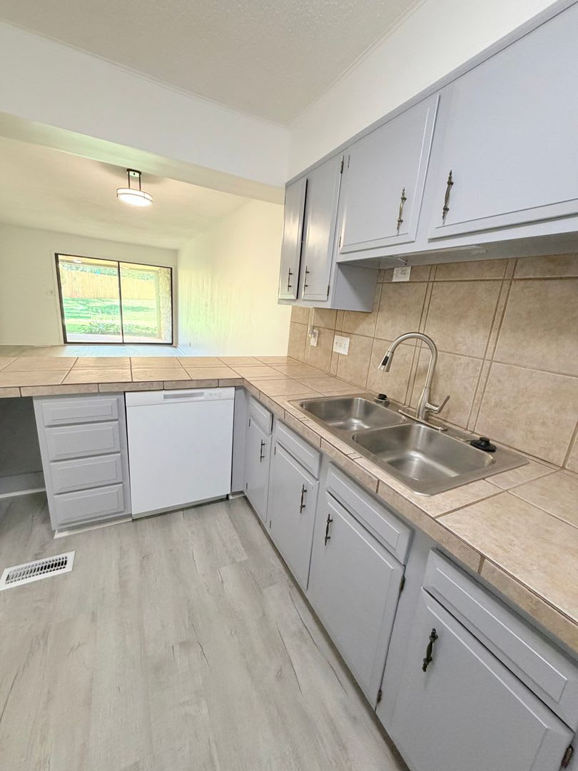 Great Arden Location – photo 5