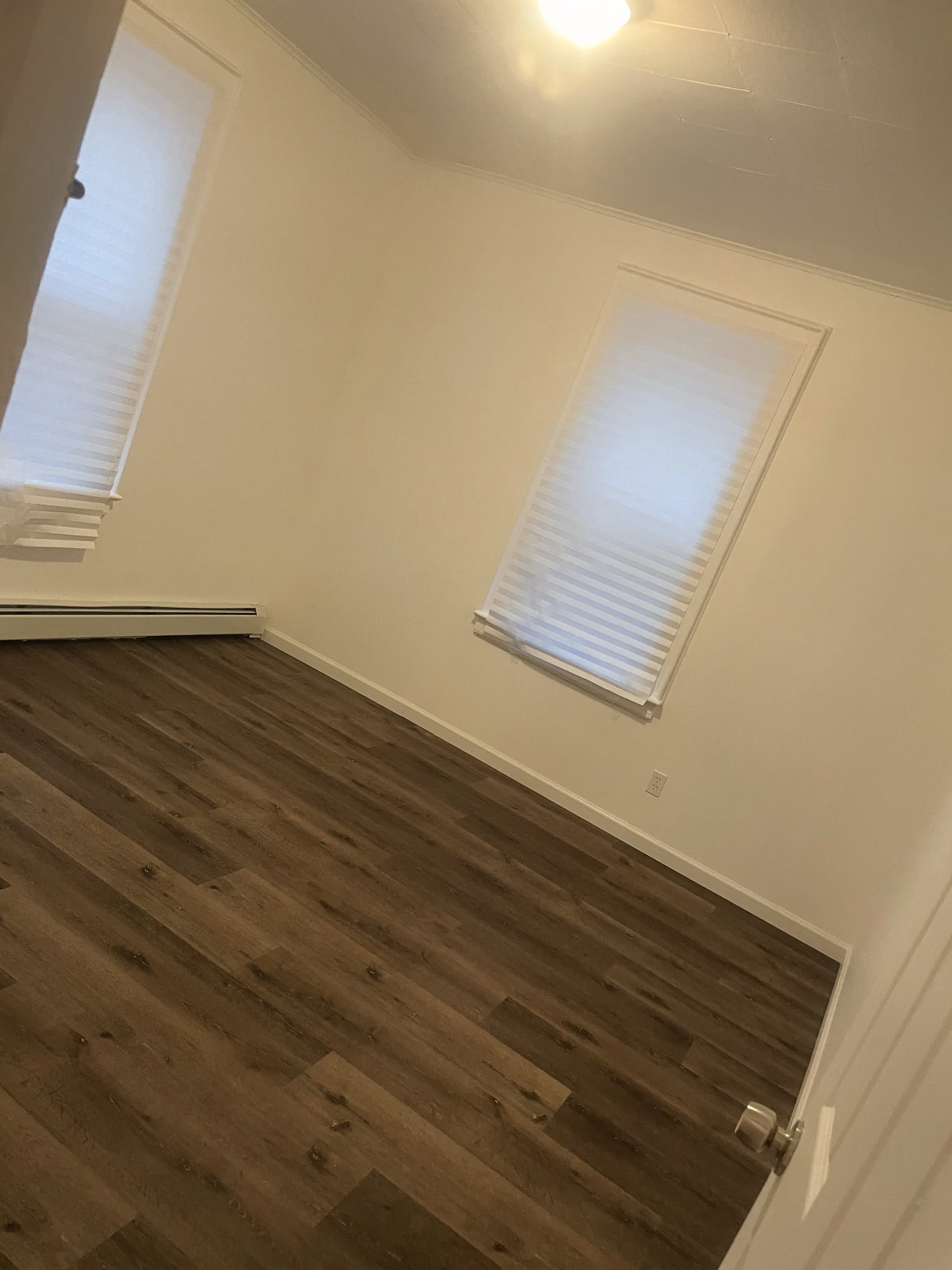 105 Lyons Avenue – photo 4