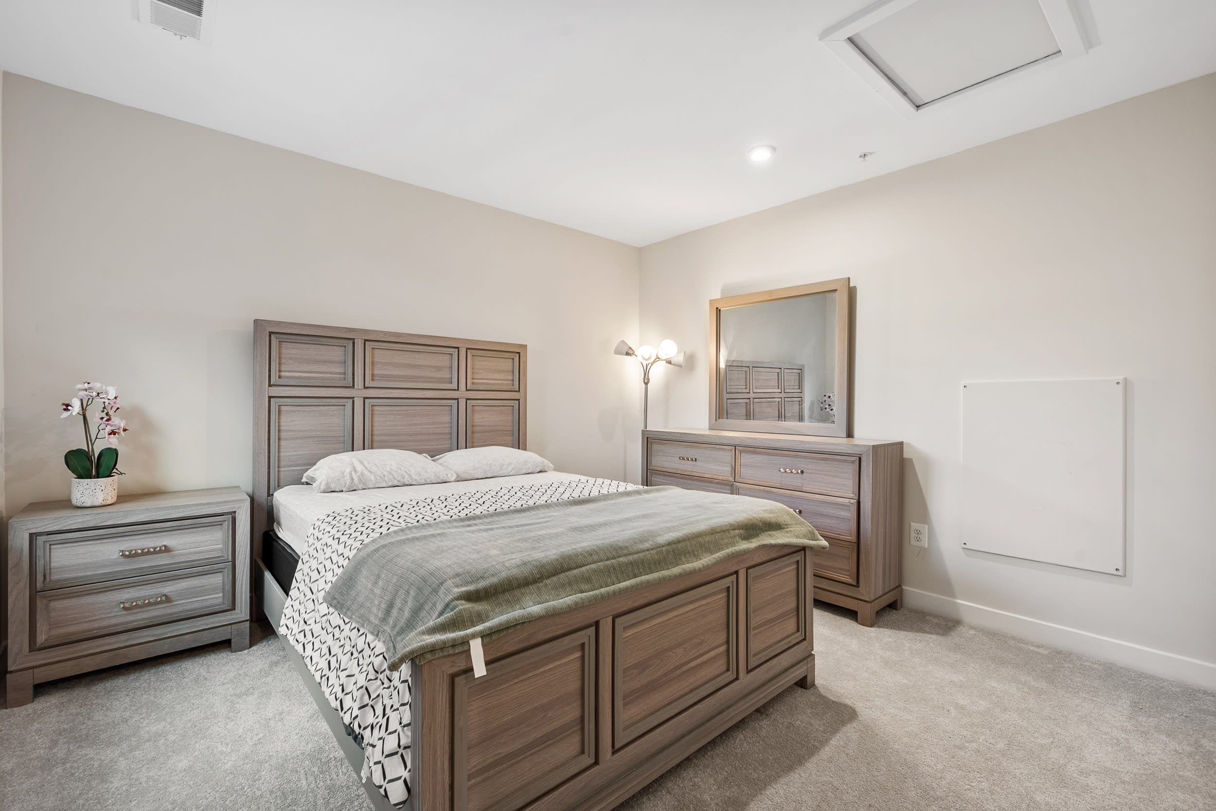 6147 Dock St – photo 4