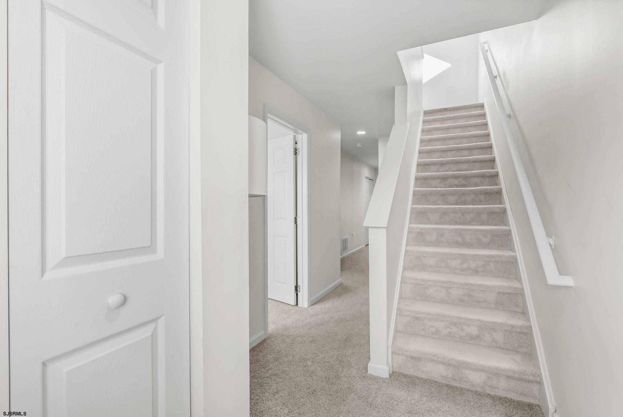 413 Beach Ave W – photo 5