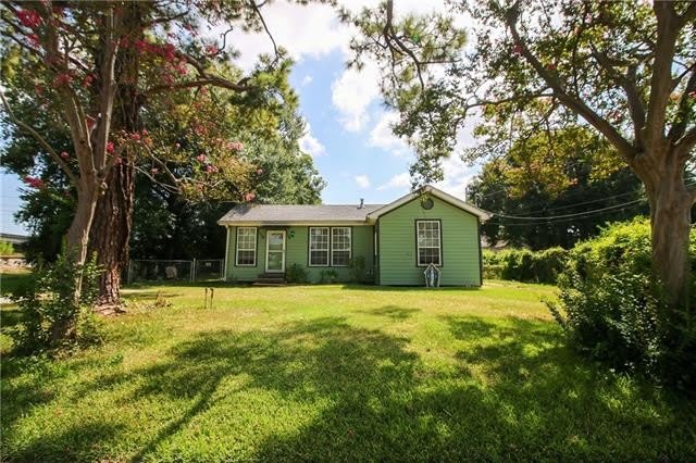 837 Canton Street – photo 2