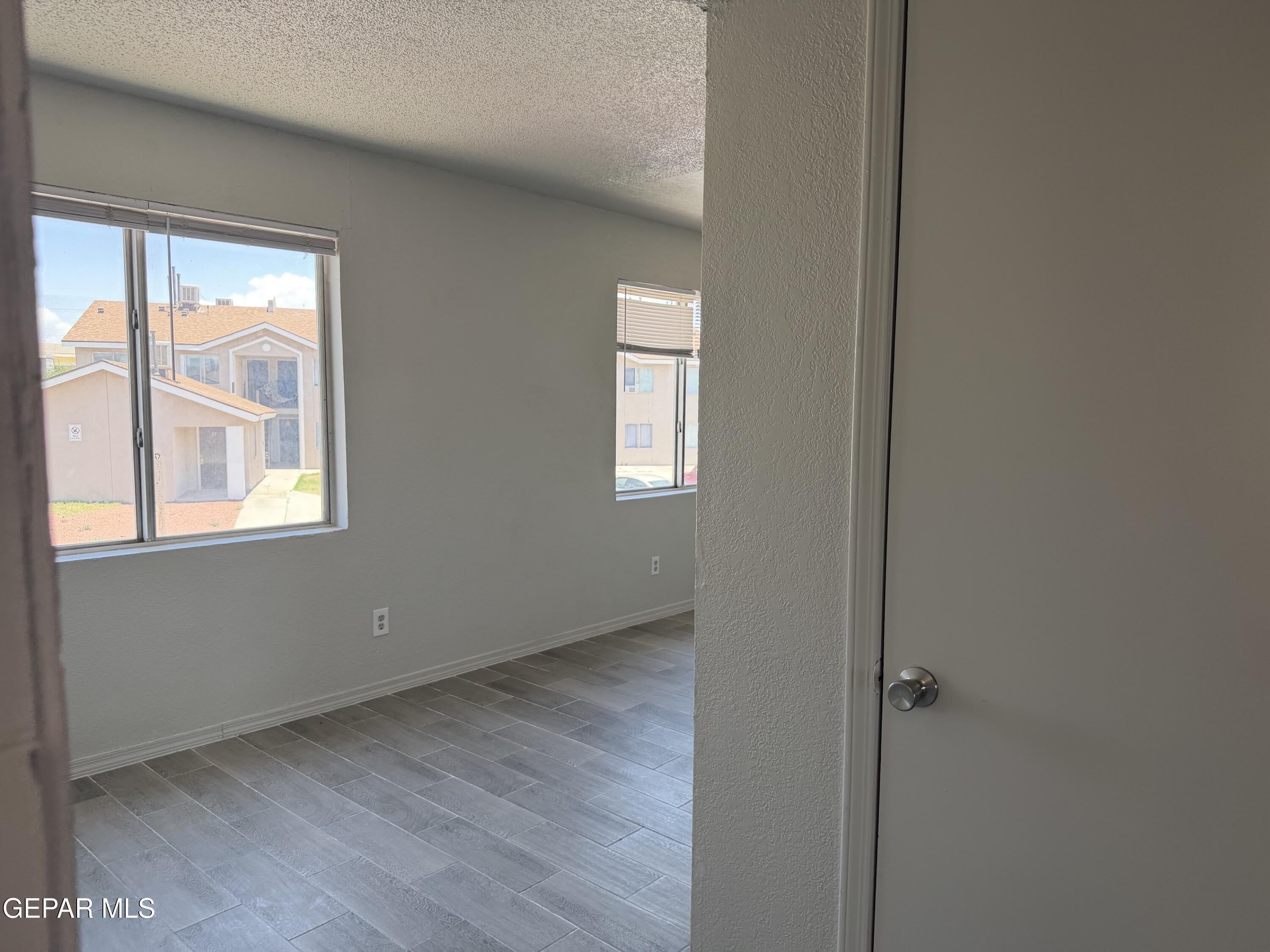 1525 Pullman Drive – photo 4