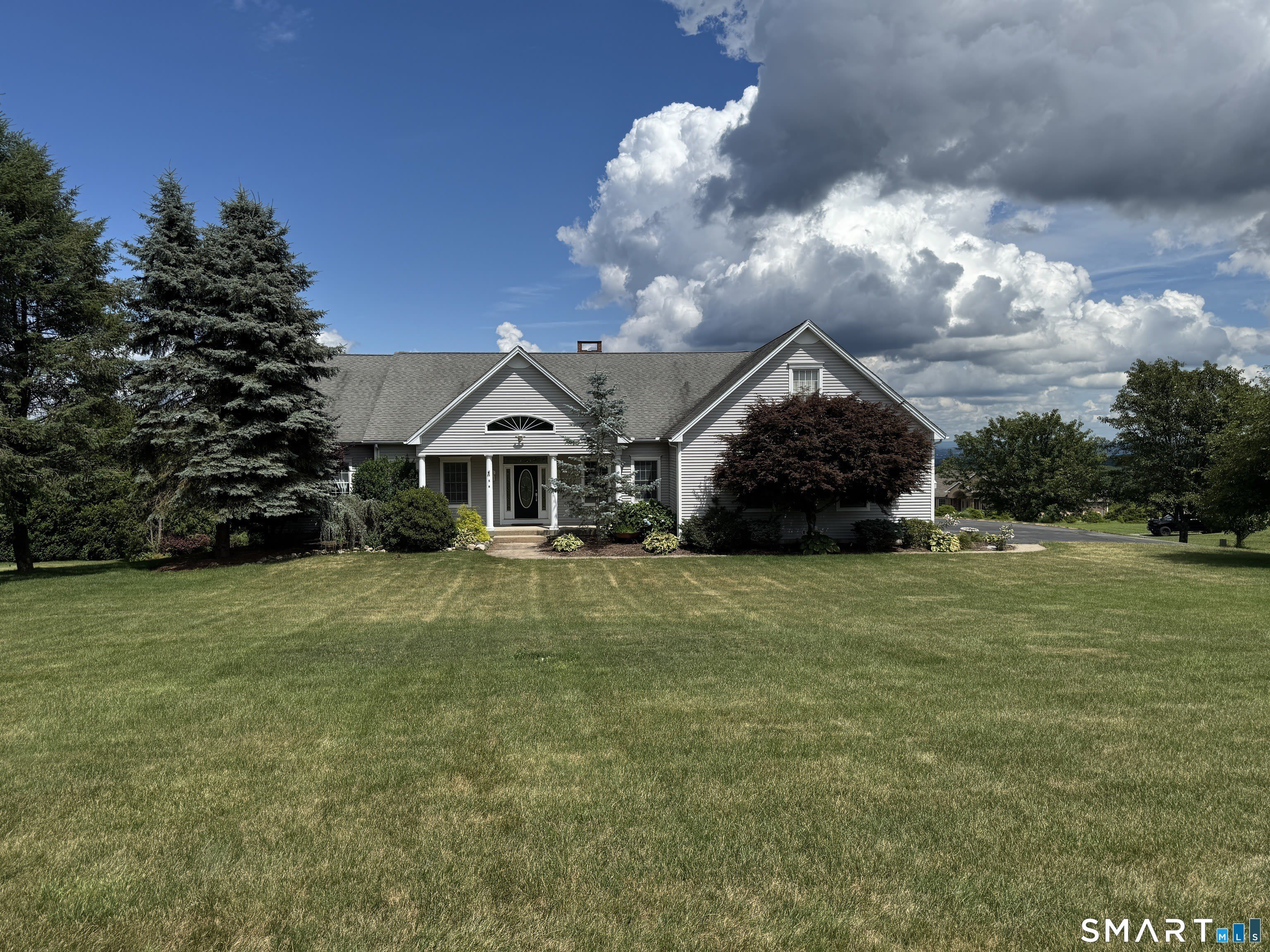 556 Hill Street – photo 1