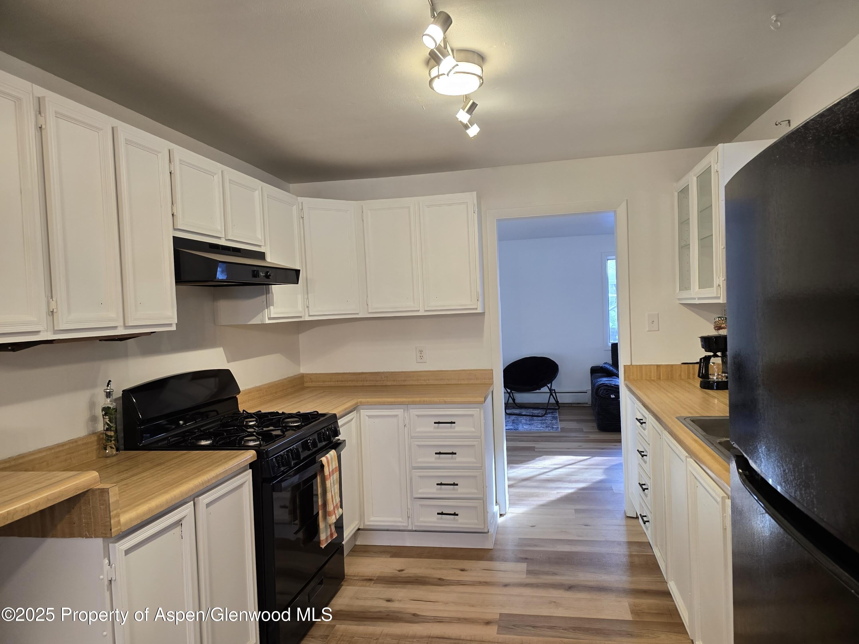 770 School Street – photo 3