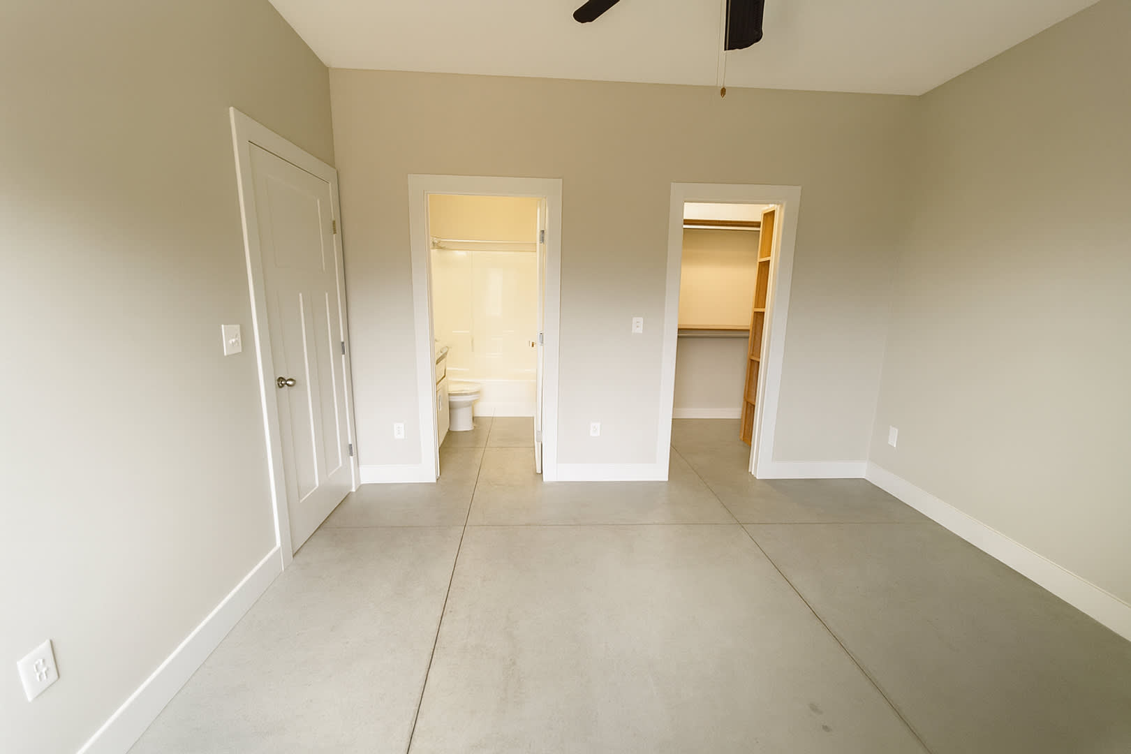 8194/96 E 34th Ct S – photo 2