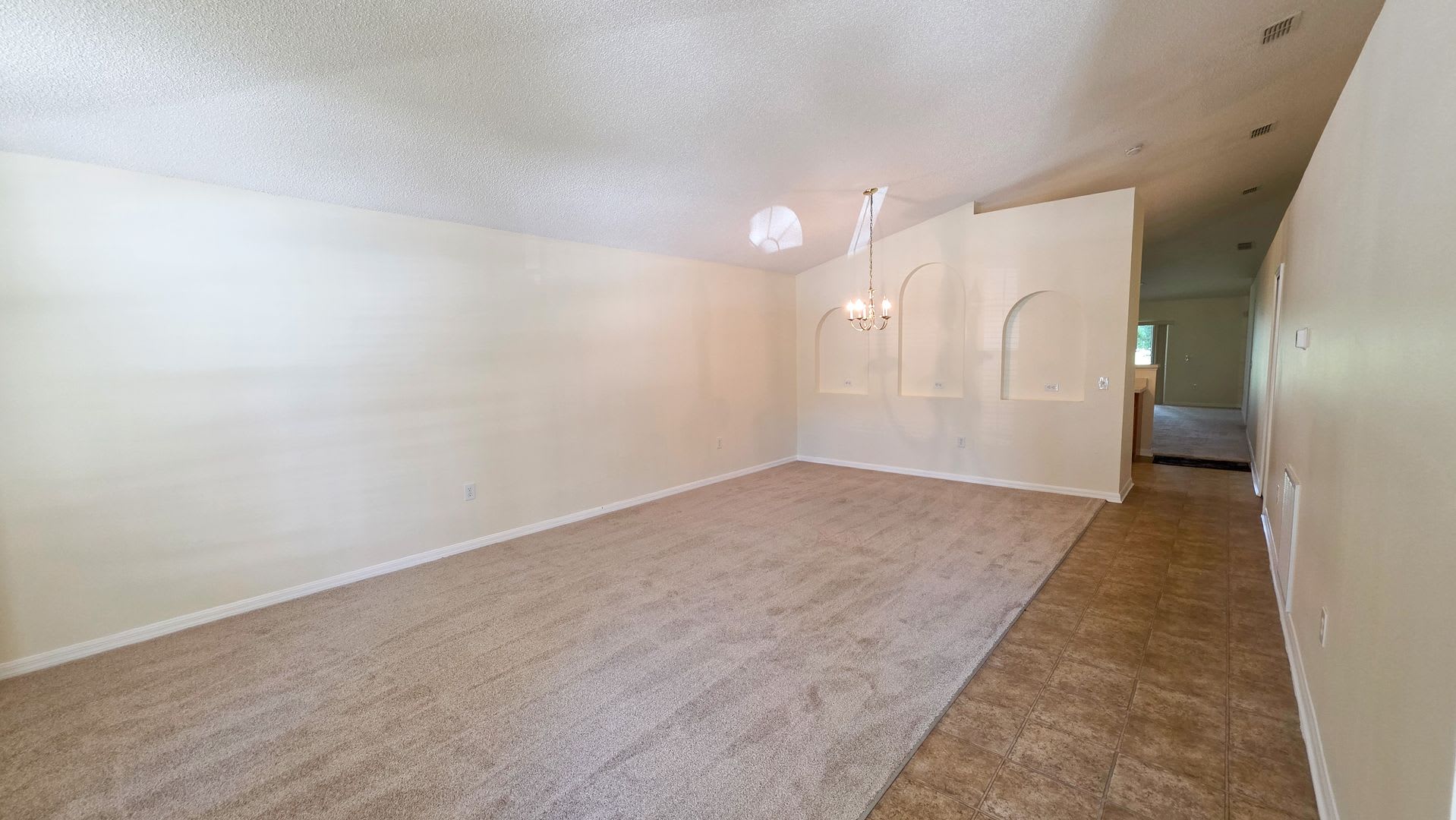 4/2 in Majestic Oaks – photo 2