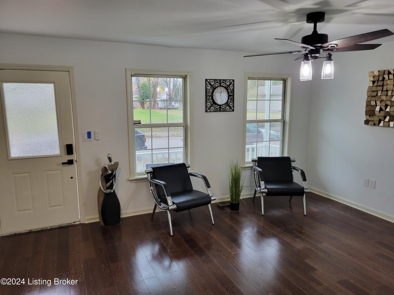 2129 Bolling Avenue – photo 5