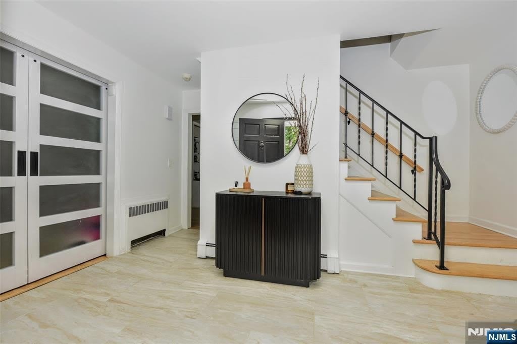 388 Carriage Lane – photo 2