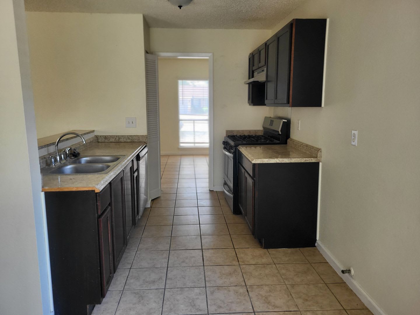 9483 Bowen Drive – photo 3