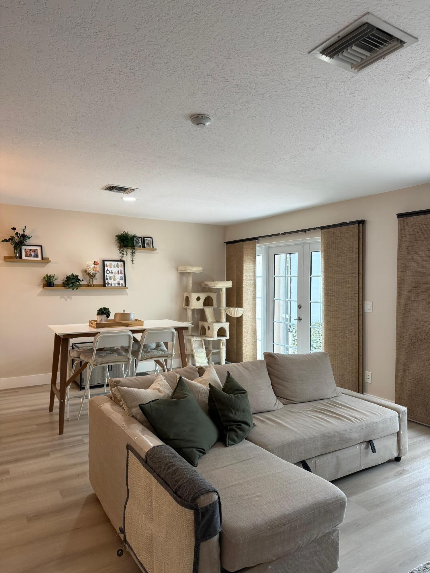 1120 W Lakes Drive – photo 2