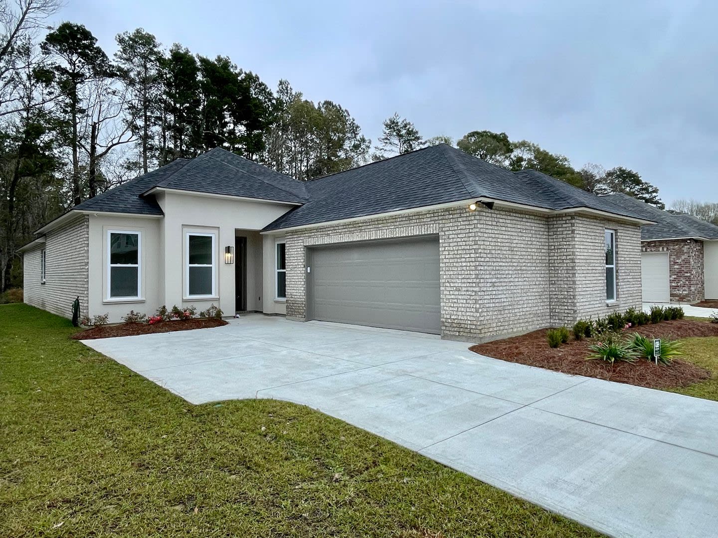 4 bedroom home in Denham Springs- $500 off first months rent with 30 day move in! – photo 5