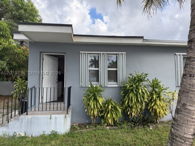 805 NE 134th St – photo 3