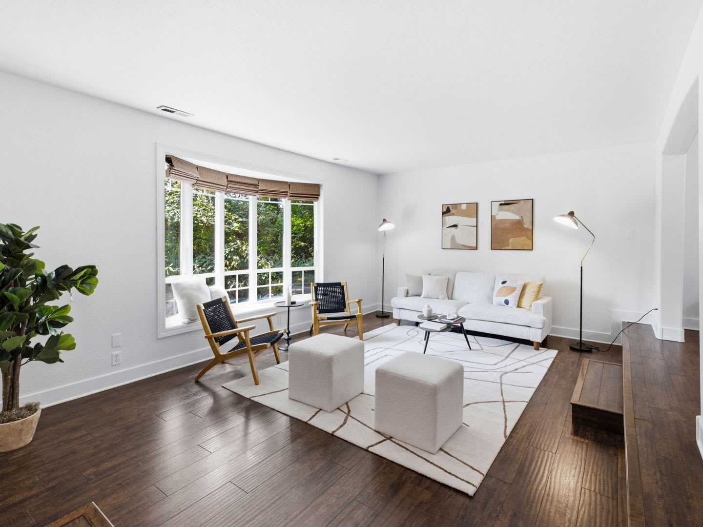Charming 4-Bedroom Edgewood Home with Large Fenced Yard, Fireplace & Garage! – photo 5