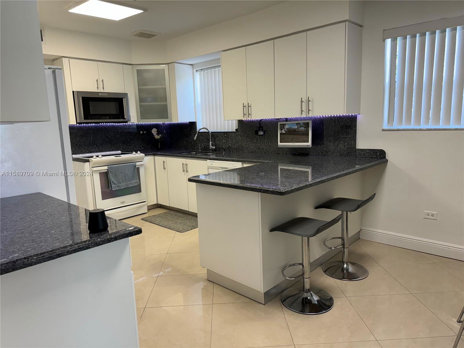 1611 71st Street – photo 5