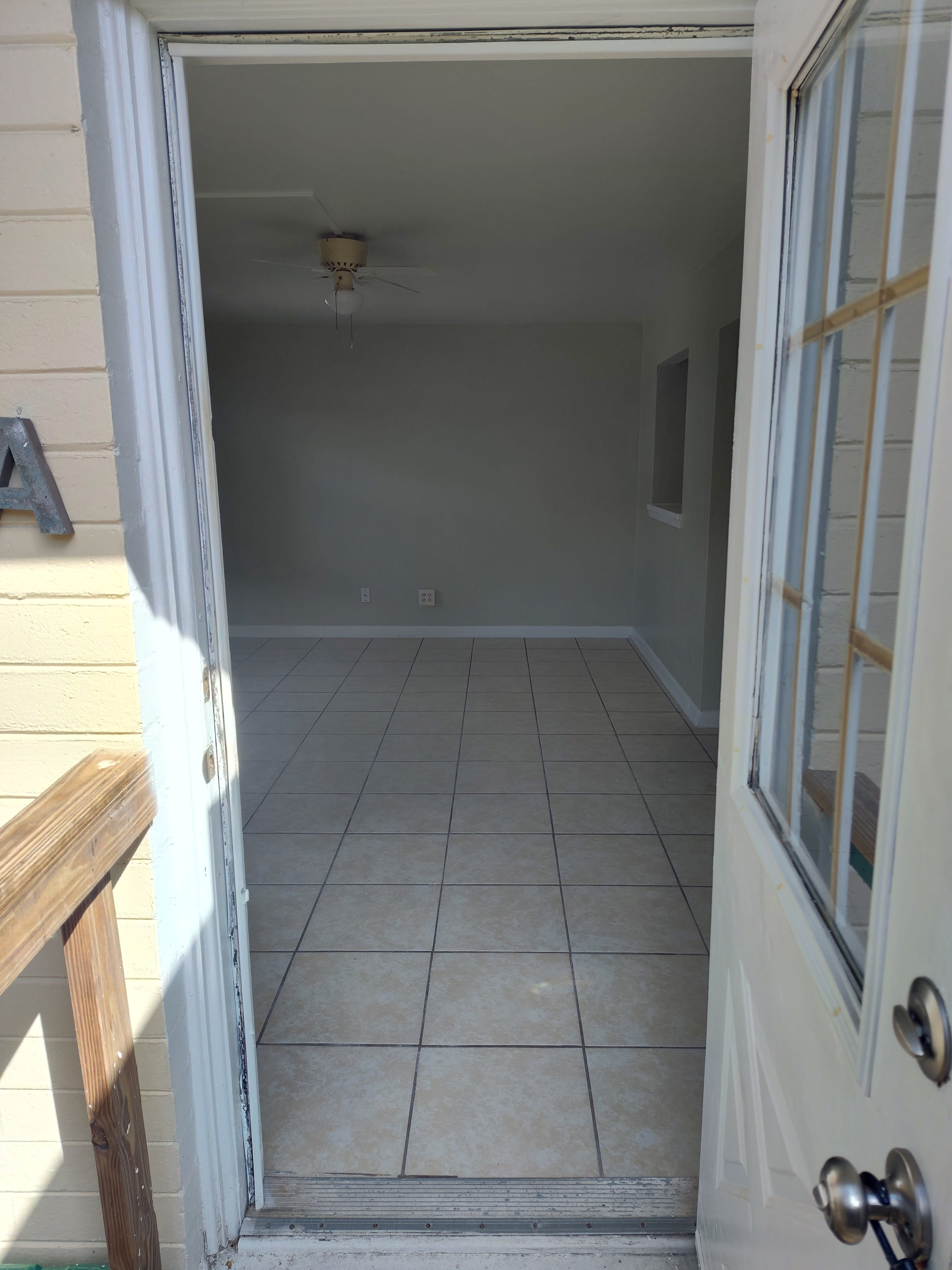 318 N Oleander Ave – photo 3