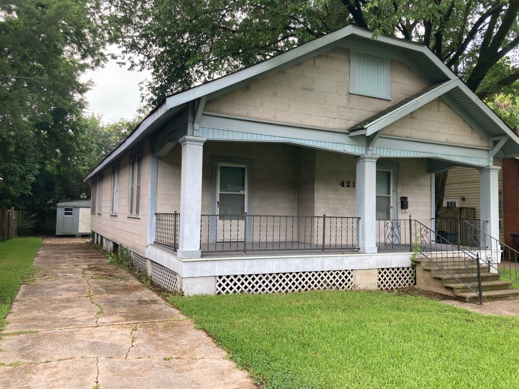 421 Rutherford St – photo 2