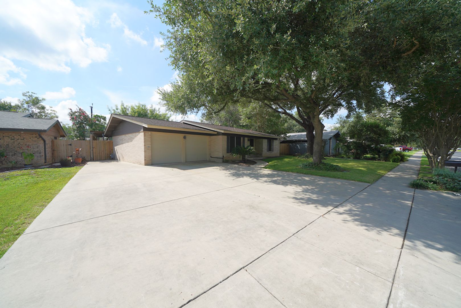 Updated Northeast Park Home Near Loop 410 – photo 4