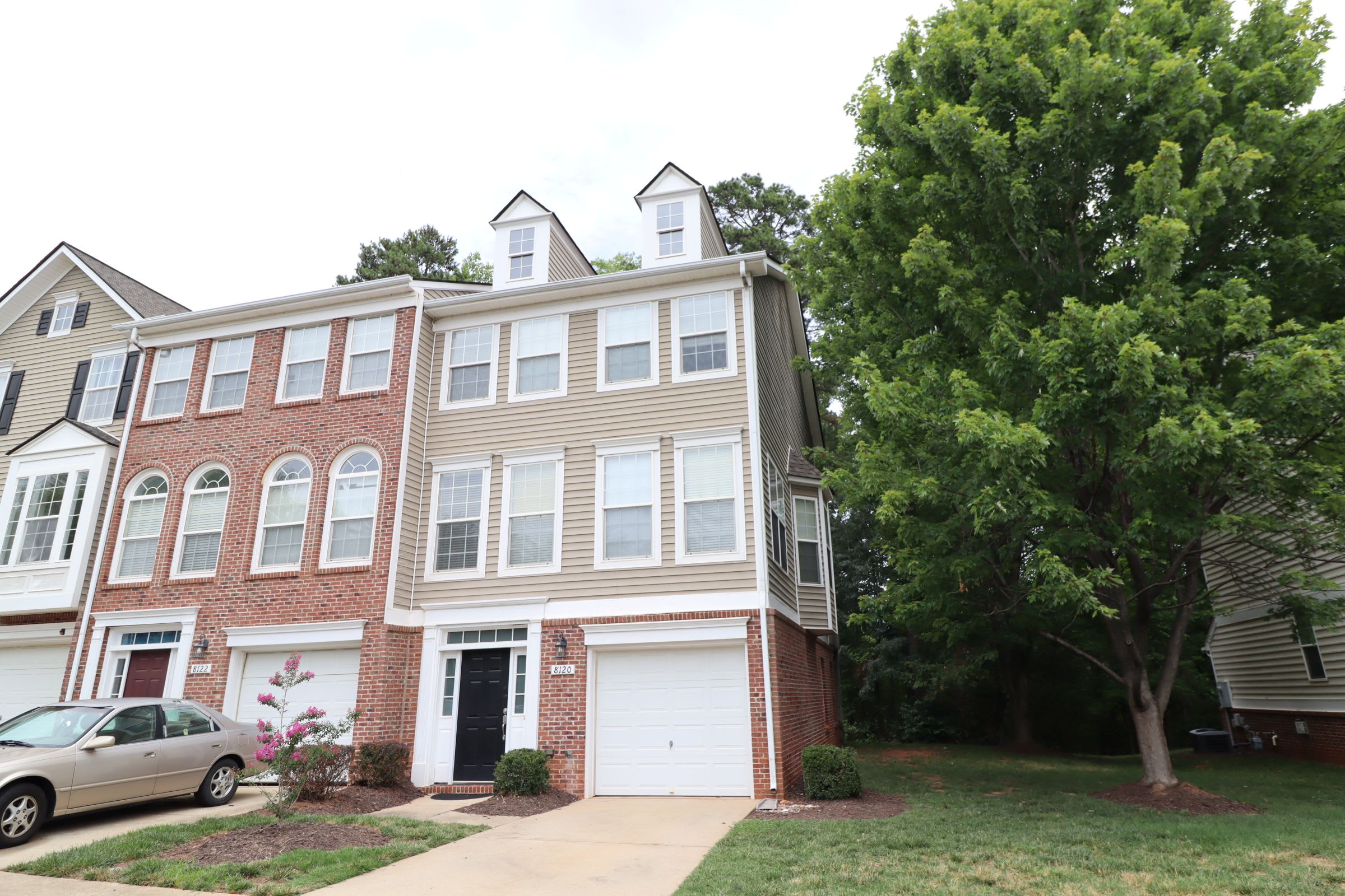8120 Upper Lake Dr – photo 1