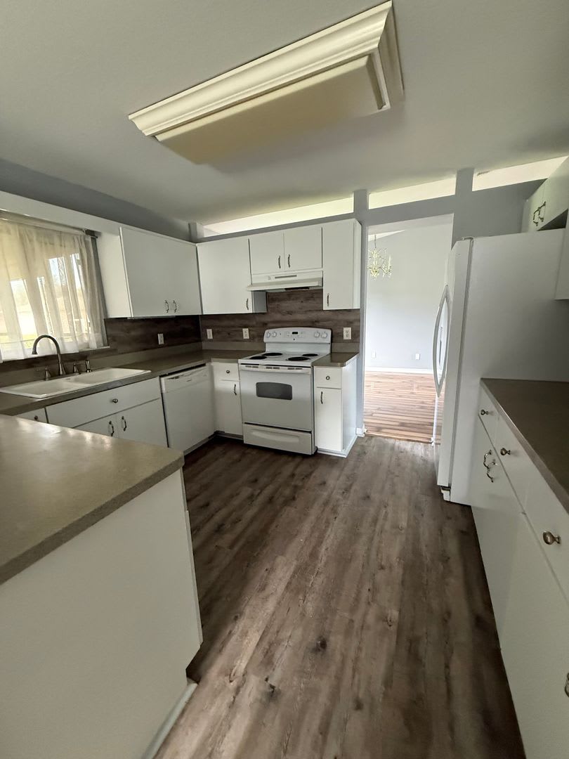 6114 SW 104 ST – photo 2