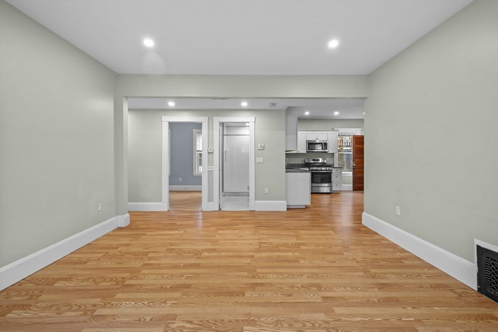 25 Howes St. 3 – photo 5
