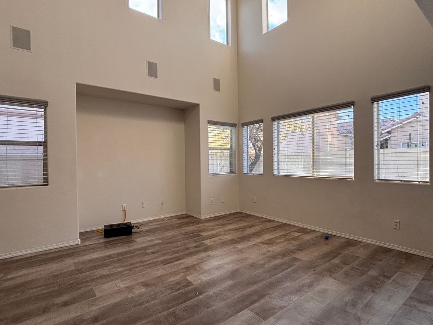 Beautifully maintained two-story, three-bedroom, two-and-a-half-bath single-family home – photo 4