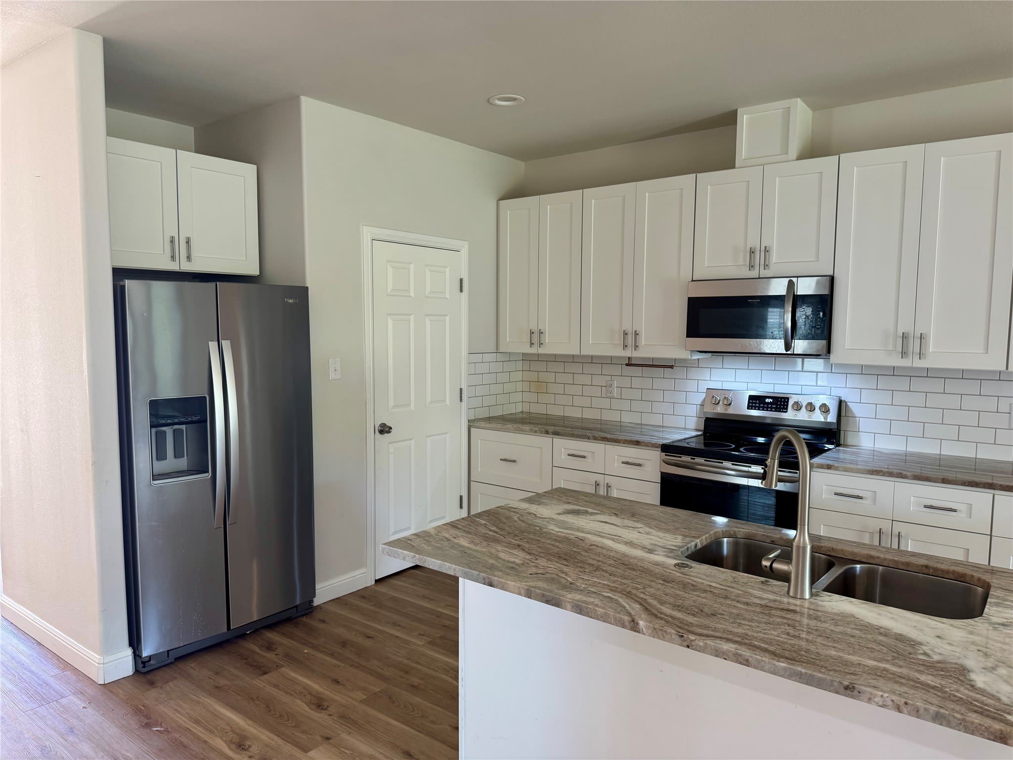 2817 Steepleridge Circle – photo 2