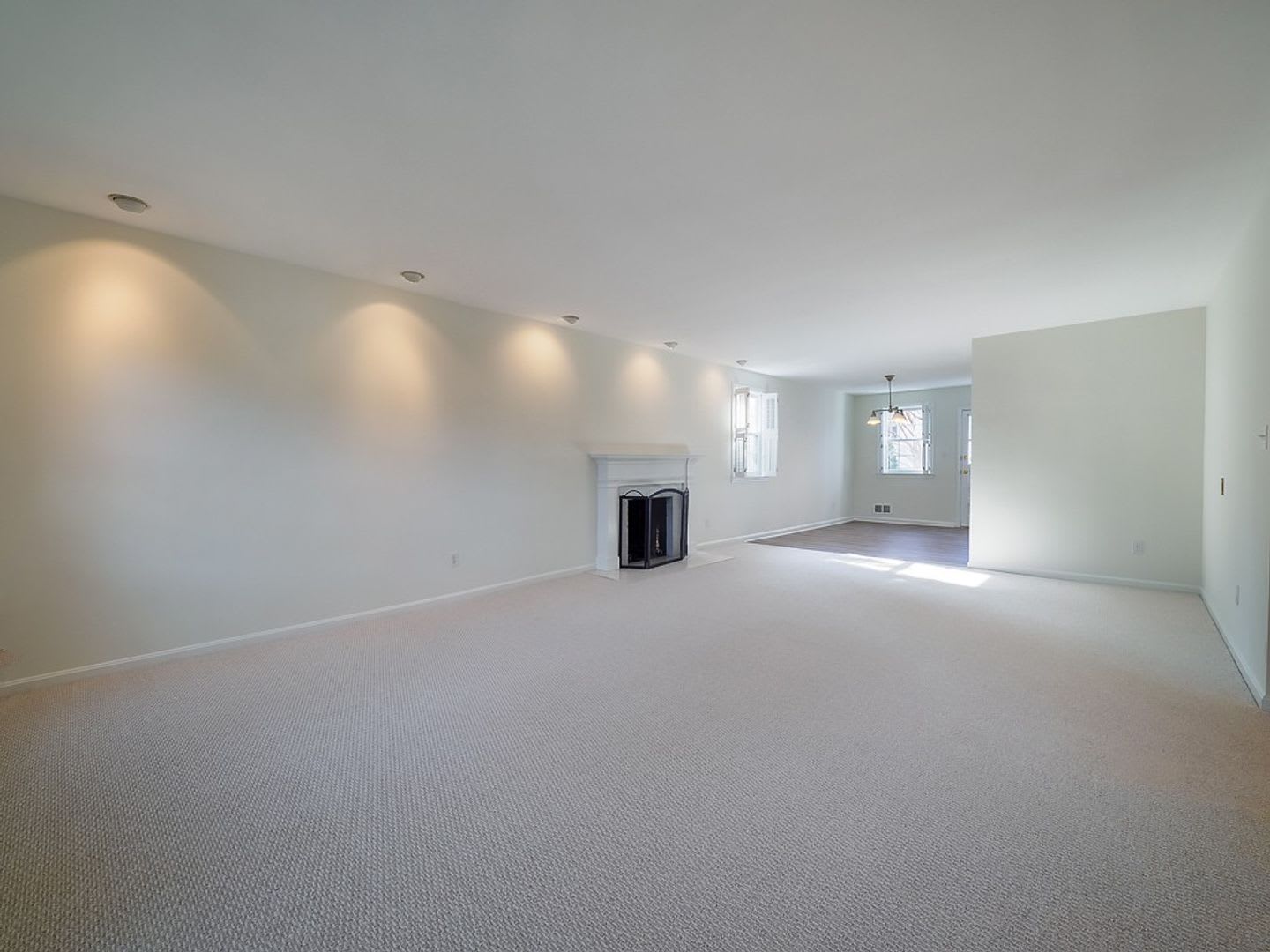 Expanded 4BR/3BA Home in Rock Creek Forest, Chevy Chase! Early September Move-In! – photo 3
