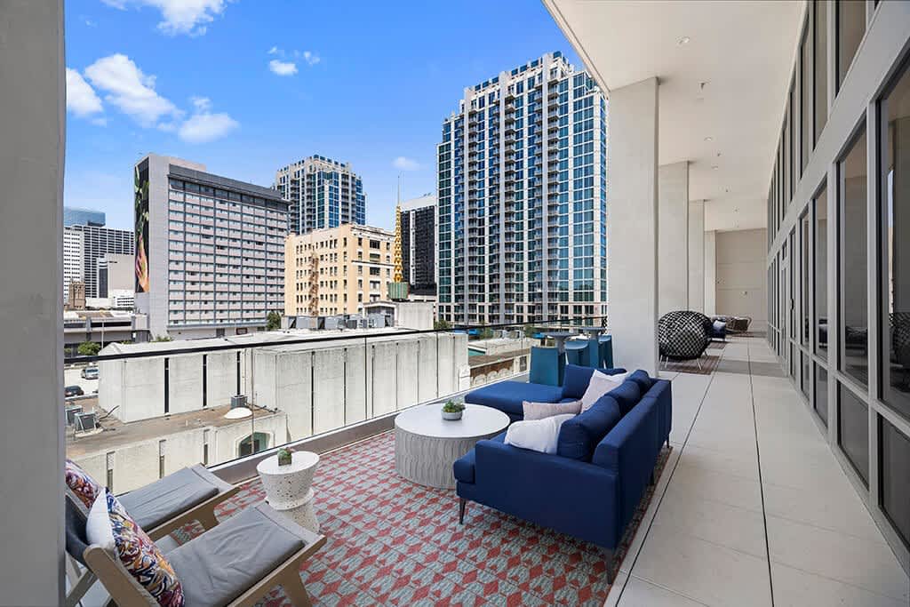 1810 Main – photo 2