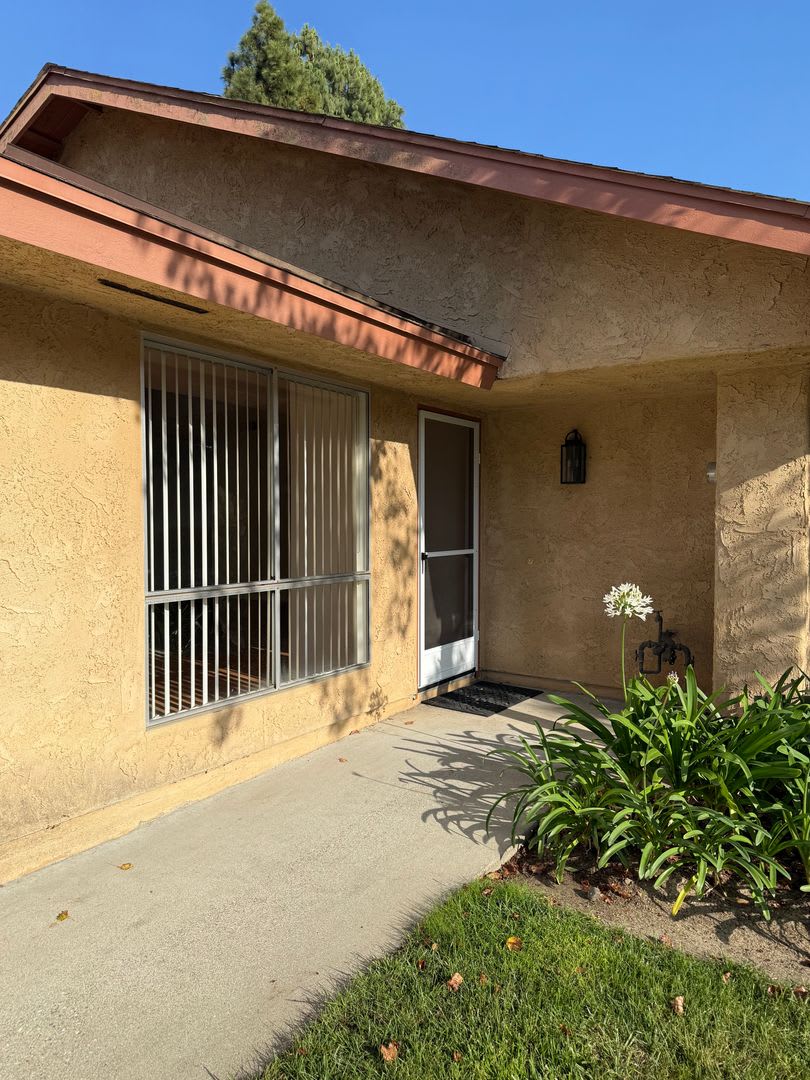 Clean &amp; Move in ready El Dorado – photo 3
