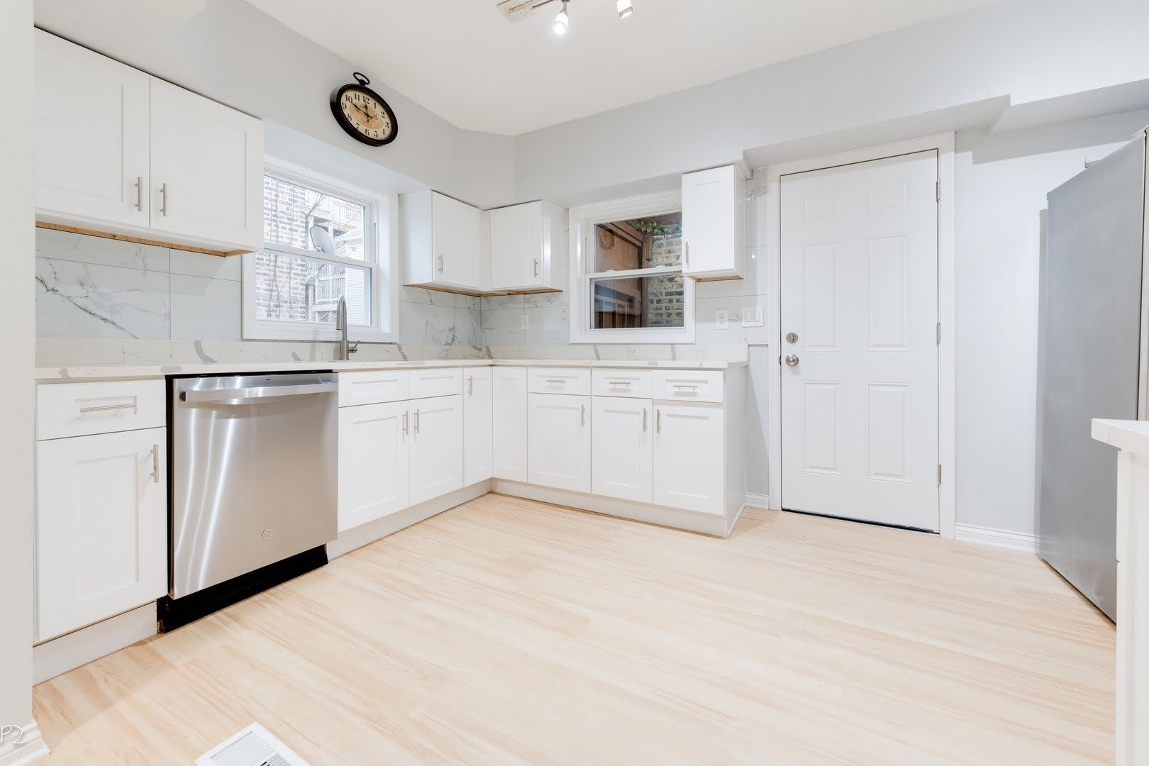 2625 S Union Avenue – photo 3