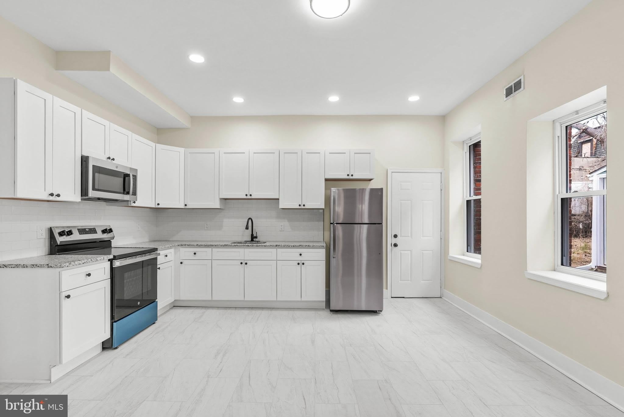 5431 STEWART Street – photo 1