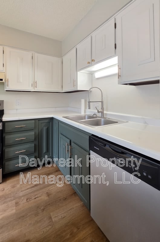 2229 4Th Avenue South – photo 3