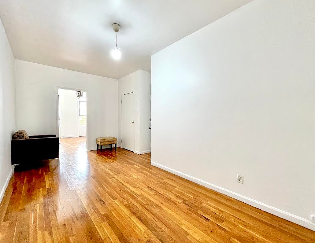 260 Irving Ave Apt 3R – photo 4